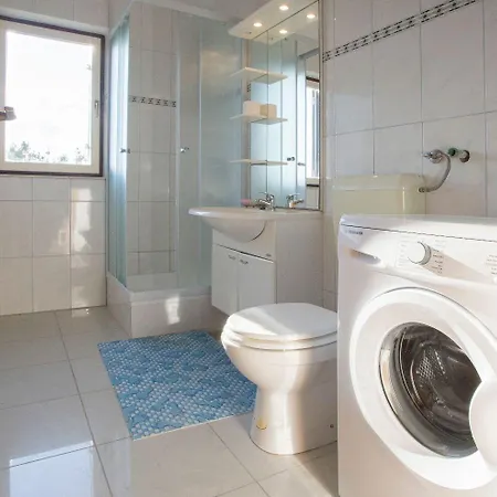 Ana Apartment Maslinica