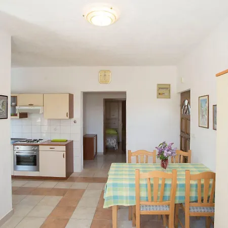 Apartment Ana Maslinica