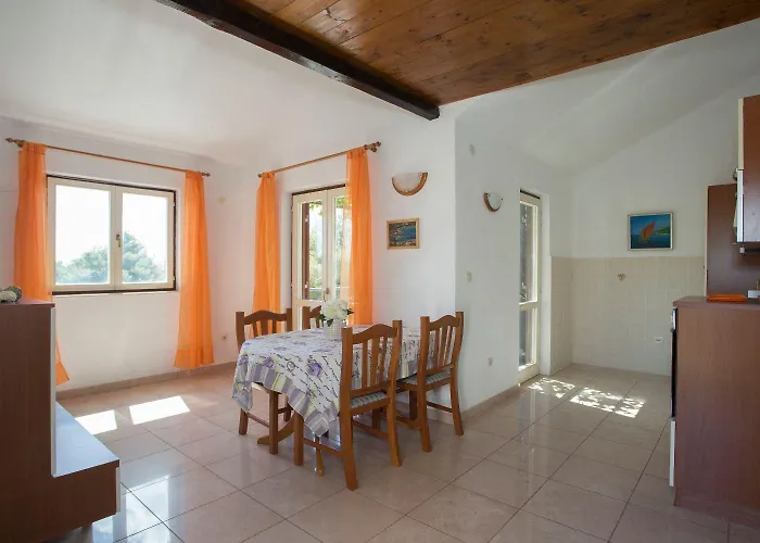 Apartment Ana Maslinica